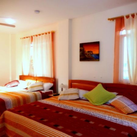 Ariana'S Galapagos Hostal Puerto Ayora  Kültér fotó