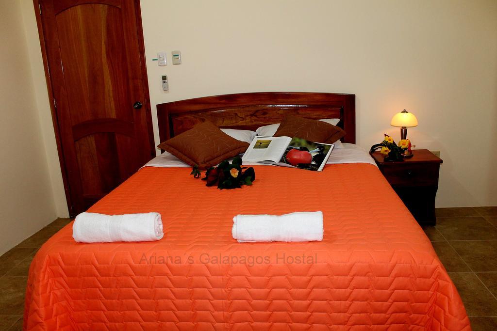 Ariana'S Galapagos Hostal Puerto Ayora  Kültér fotó
