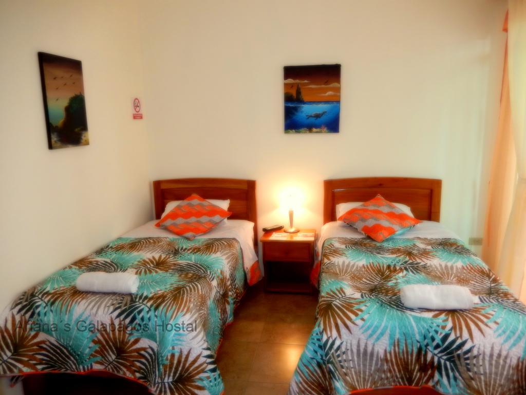 Ariana'S Galapagos Hostal Puerto Ayora  Kültér fotó