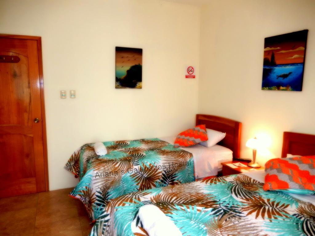 Ariana'S Galapagos Hostal Puerto Ayora  Kültér fotó